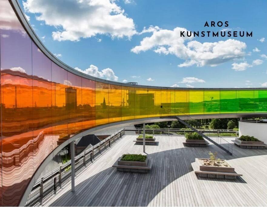 Bo Med Stil Og Udsigt Til Aarhus Lystbadehavn Apartment Ngoại thất bức ảnh