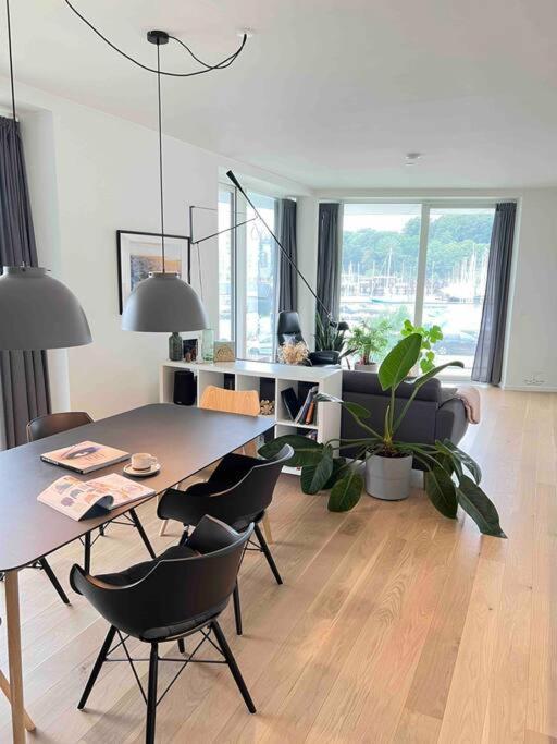 Bo Med Stil Og Udsigt Til Aarhus Lystbadehavn Apartment Ngoại thất bức ảnh